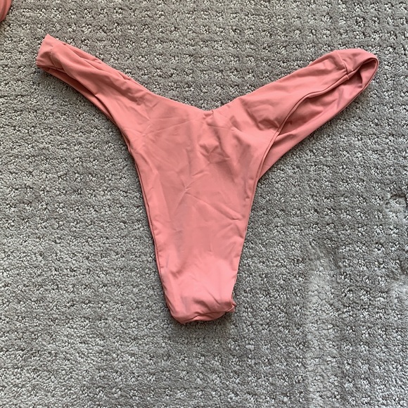 437 Kenzie Top and Bottoms Bathing suit - Picture 2 of 4